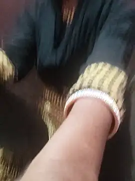 Snapshot of farana_bhat chatting on January 2026 04:39:02 AM farana bhat online show from January 2026 04:39:02 AM