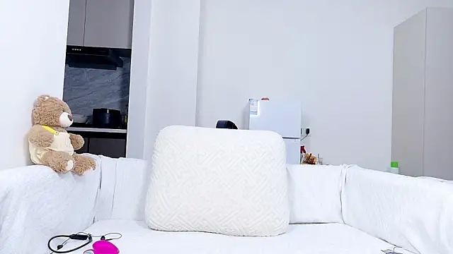 xinxinchuxin661 online show from February 2026 02:12:02 PM