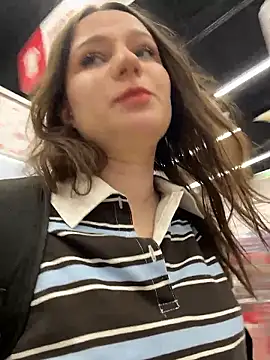 Niki Hug online show from January 2026 09:11:01 AM