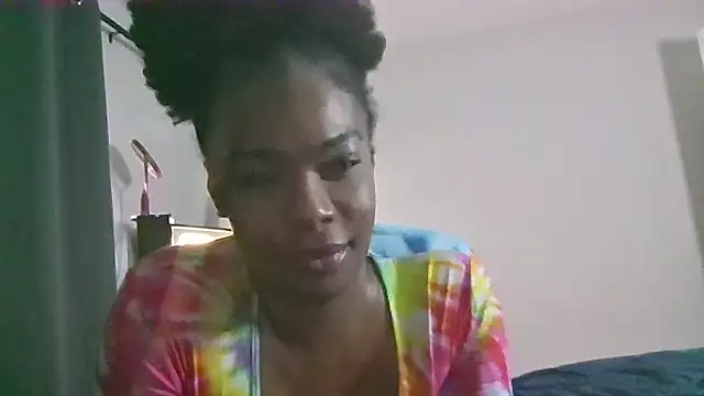 Snapshot of luxmina chatting on December 2025 04:24:01 PM luxmina online show from December 2025 04:24:01 PM