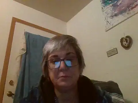 Snapshot of becky1111 chatting on May 2026 10:34:02 AM becky1111 online show from May 2026 10:34:02 AM