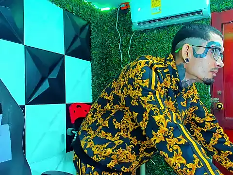 Boy tatto77 online show from April 2026 05:34:01 PM