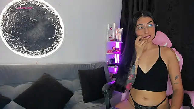 Snapshot of luna_martii chatting on December 2025 03:04:02 AM luna martii online show from December 2025 03:04:02 AM