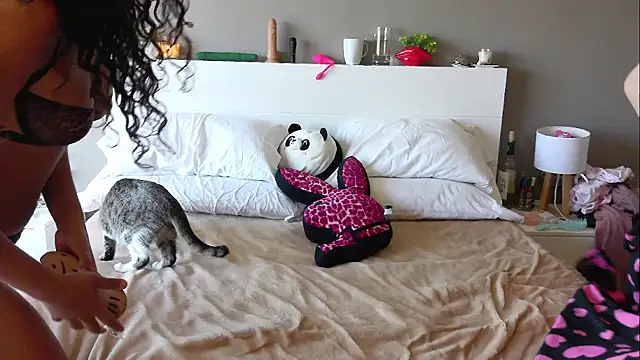 Snapshot of MikaScarlet chatting on March 2026 02:06:02 PM MikaScarlet online show from March 2026 02:06:02 PM