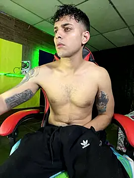 JustynAle2025 online show from January 2026 02:35:02 AM