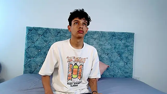 maxfrost 1 online show from December 2025 07:10:01 PM