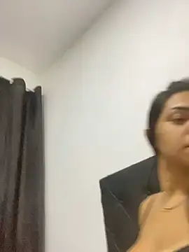 Nini  online show from March 2026 02:17:02 AM