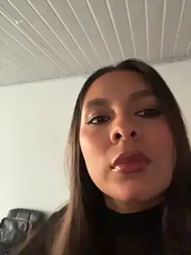 Nicollewest1 online show from June 2026 10:30:01 PM