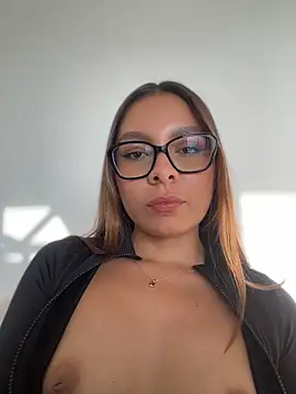 Nicollewest1 online show from June 2026 10:01:02 PM