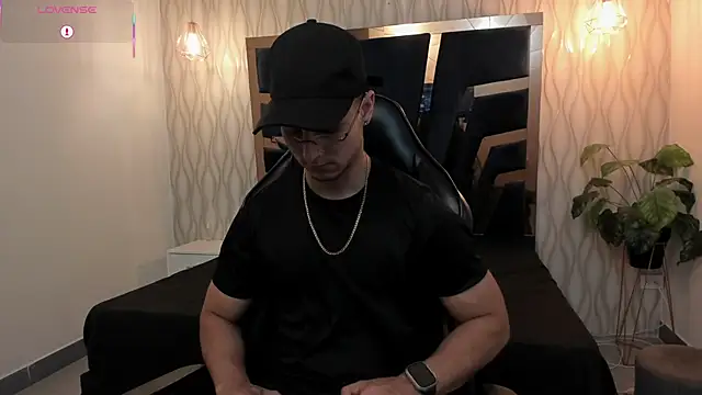 Noah Clarkk online show from April 2026 05:28:01 PM