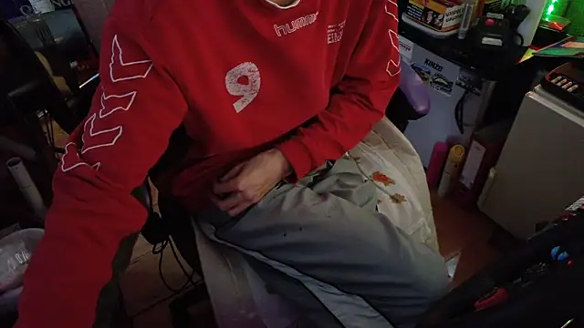 Gay-Versaut online show from February 2026 05:51:02 PM