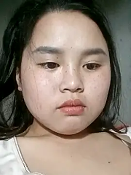 Snapshot of Daisy-y chatting on December 2025 02:40:01 AM Daisy-y online show from December 2025 02:40:01 AM