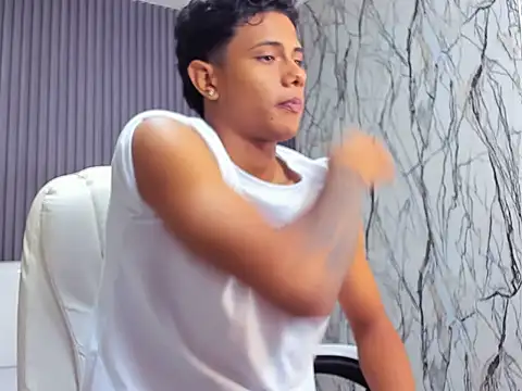 Snapshot of andrew_myersx chatting on January 2026 02:14:02 AM andrew myersx online show from January 2026 02:14:02 AM