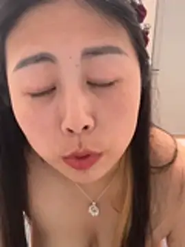 Snapshot of zzdd999 chatting on June 2026 05:12:01 AM zzdd999 online show from June 2026 05:12:01 AM