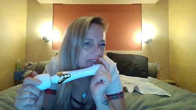 Miss-Chupagirly online show from January 2026 10:15:01 PM