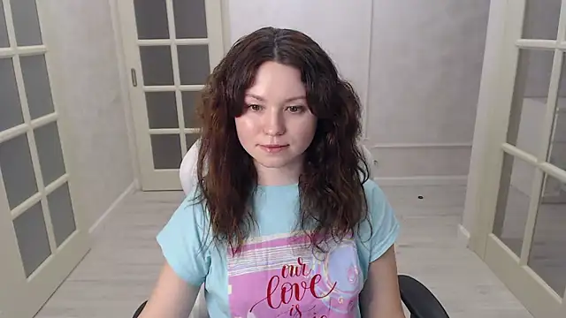 LondonMiley online show from December 2025 08:05:01 PM