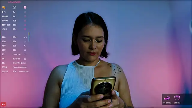 Snapshot of ScarlettRedsins chatting on February 2026 11:53:02 PM ScarlettRedsins online show from February 2026 11:53:02 PM