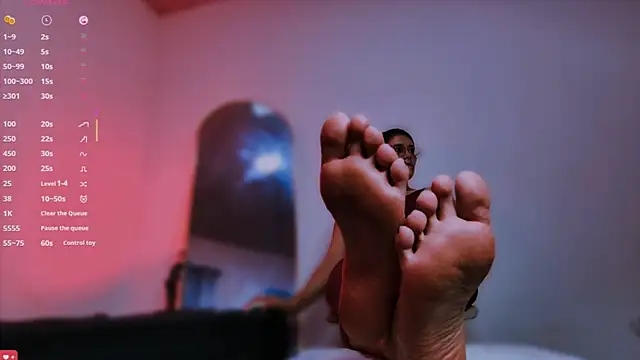 Snapshot of ScarlettRedsins chatting on February 2026 08:27:01 PM ScarlettRedsins online show from February 2026 08:27:01 PM