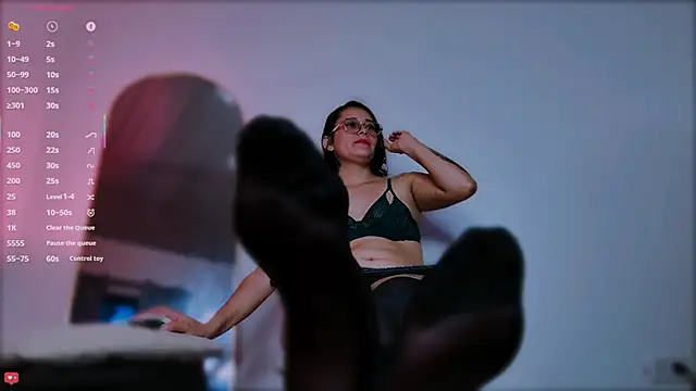 Snapshot of ScarlettRedsins chatting on February 2026 04:19:01 AM ScarlettRedsins online show from February 2026 04:19:01 AM