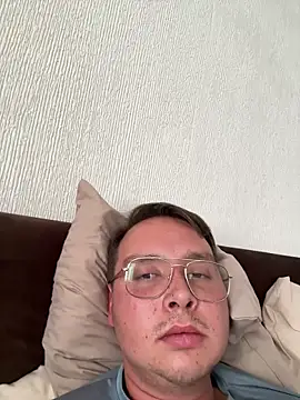 Snapshot of Burndew chatting on March 2026 11:55:02 PM Burndew online show from March 2026 11:55:02 PM