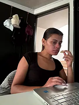 Snapshot of anna-evans09 chatting on January 2026 07:06:01 PM anna-evans09 online show from January 2026 07:06:01 PM