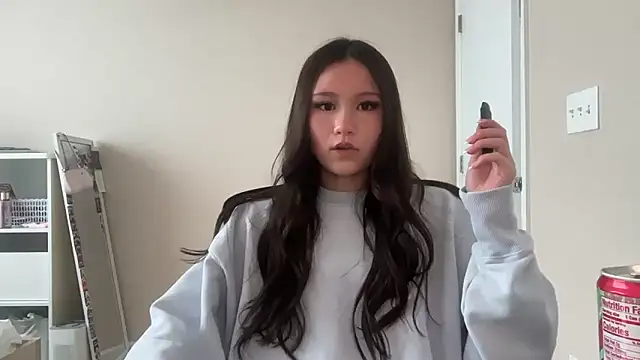 luvvivii online show from May 2026 08:04:02 PM