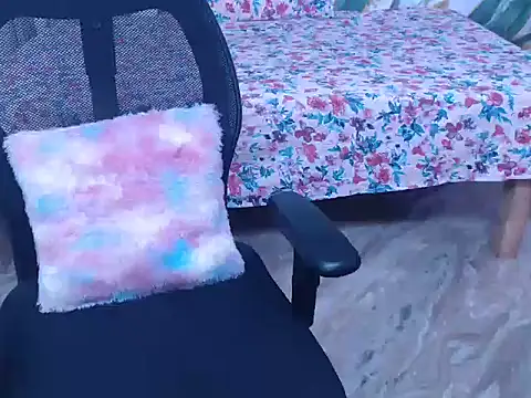 Snapshot of bold-smirthii chatting on February 2026 04:19:01 AM bold-smirthii online show from February 2026 04:19:01 AM