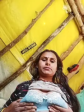 Snapshot of Cuty_priti chatting on January 2026 04:18:02 AM Cuty priti online show from January 2026 04:18:02 AM