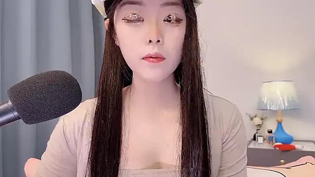 smalldaisy online show from April 2026 02:47:01 AM