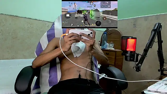 Snapshot of vincenzox7 chatting on March 2026 04:00:02 PM vincenzox7 online show from March 2026 04:00:02 PM