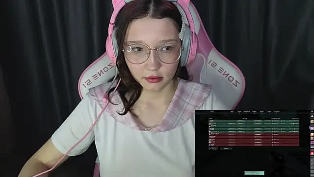 Snapshot of Pink-Aura- chatting on January 2026 06:20:01 PM Pink-Aura- online show from January 2026 06:20:01 PM