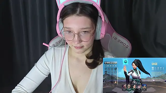 Snapshot of Pink-Aura- chatting on January 2026 06:24:01 PM Pink-Aura- online show from January 2026 06:24:01 PM