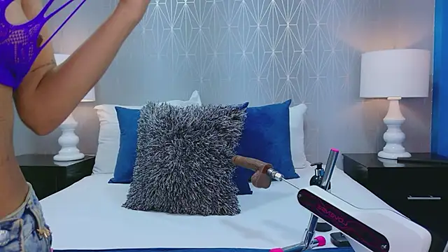 Snapshot of VioletGracee chatting on February 2026 12:26:01 PM VioletGracee online show from February 2026 12:26:01 PM