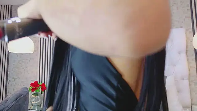 Snapshot of VioletGracee chatting on February 2026 12:26:01 PM VioletGracee online show from February 2026 12:26:01 PM