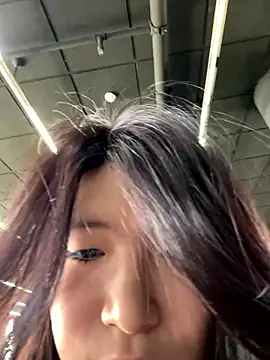 Luozhiqi520 online show from December 2025 05:25:02 AM