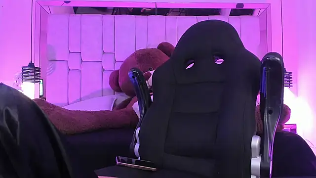 Charlotteinpole online show from January 2026 03:43:02 AM