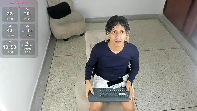 Victor LatinBoy online show from March 2026 03:01:01 AM