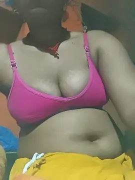 Madhu cute online show from February 2026 03:57:01 PM