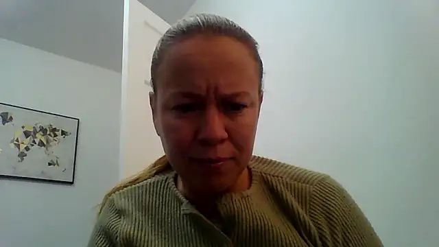 Snapshot of jennyblondeuk chatting on January 2026 04:53:02 PM jennyblondeuk online show from January 2026 04:53:02 PM