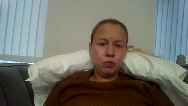 jennyblondeuk online show from March 2026 06:19:02 PM
