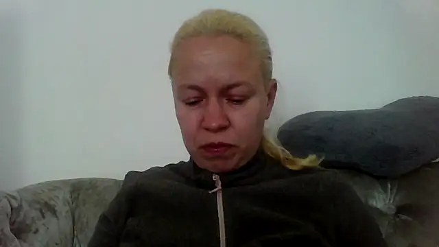 jennyblondeuk online show from April 2026 03:12:01 PM