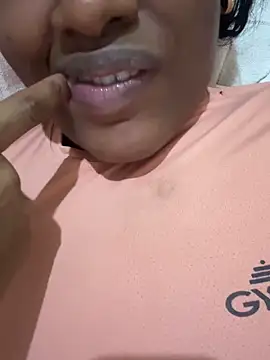 Snapshot of amorasecy chatting on June 2026 01:44:01 PM amorasecy online show from June 2026 01:44:01 PM