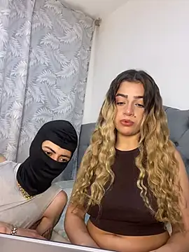 cute emmma online show from February 2026 11:20:01 AM