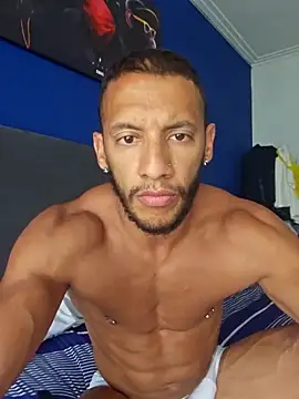 Snapshot of JUANyBelen chatting on December 2025 06:37:02 PM JUANyBelen online show from December 2025 06:37:02 PM