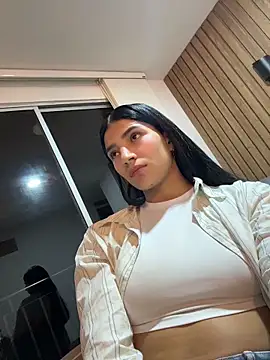 Snapshot of Ema_Rose_ chatting on May 2026 04:09:02 AM Ema Rose online show from May 2026 04:09:02 AM