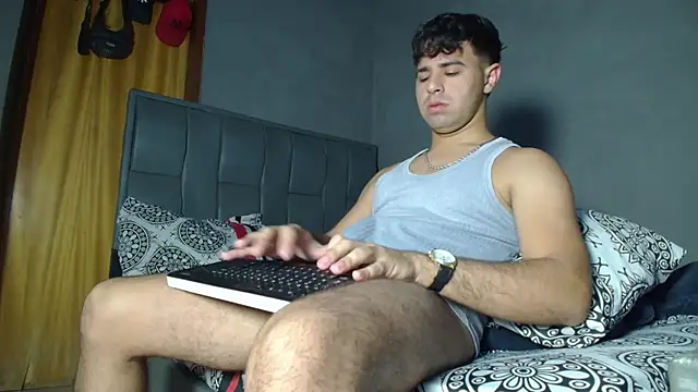 Snapshot of MAXIMILAINO-XXX chatting on April 2026 02:15:02 AM MAXIMILAINO-XXX online show from April 2026 02:15:02 AM