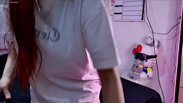 -SofiValentinaA online show from April 2026 07:49:01 PM