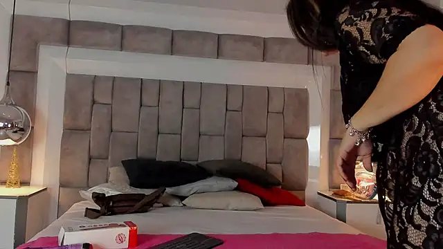 ElenaWatsonn online show from January 2026 07:50:02 PM