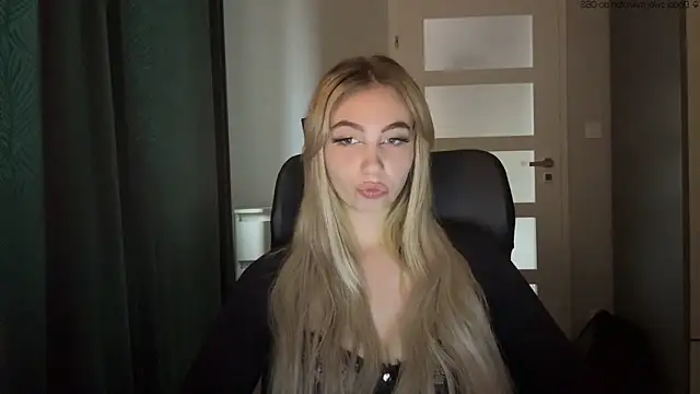 TeenLily online show from June 2026 04:24:02 PM