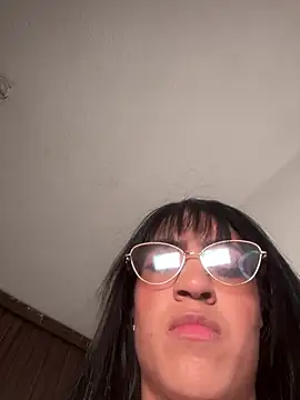 Snapshot of ValentinaEvanz chatting on May 2026 08:58:02 PM ValentinaEvanz online show from May 2026 08:58:02 PM